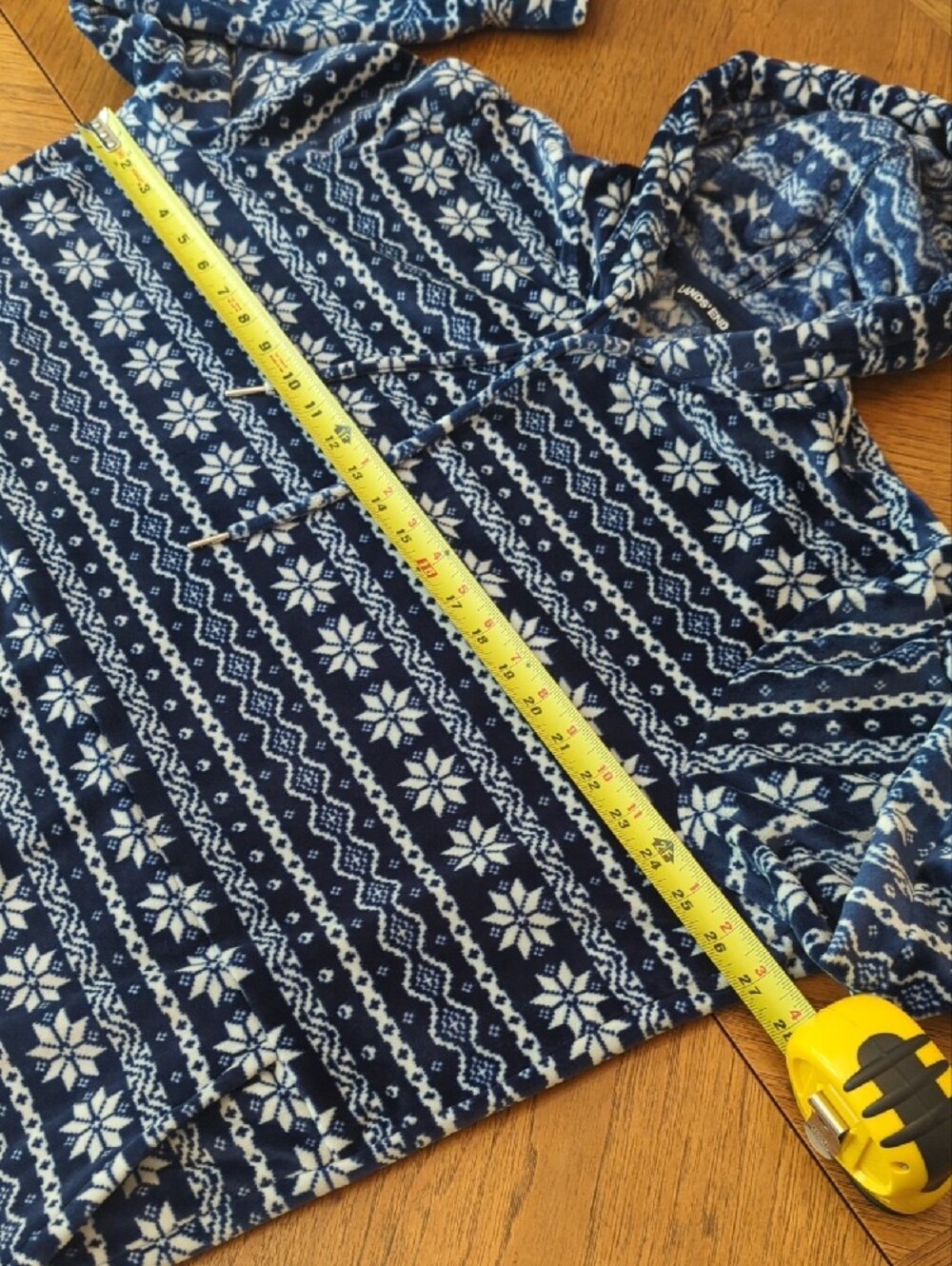 Women'sLands' End Navy and White Fair Isle Snowflake Hoodie Soft And Fuzzy - Picture 3 of 7